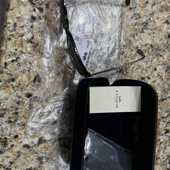 Coach HC8321 Dark Tortoise Sunglasses Brown Gradient Lens 55-18-140 - Picture 11 of 12